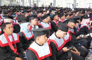 Rektor Lepas 1.340 Wisudawan pada Wisuda Januari 2026