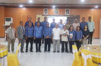 FISIP Unpatti Gelar Bedah Buku “Nusantara: Negeri Laut Bertabur Pulau-Pulau”
